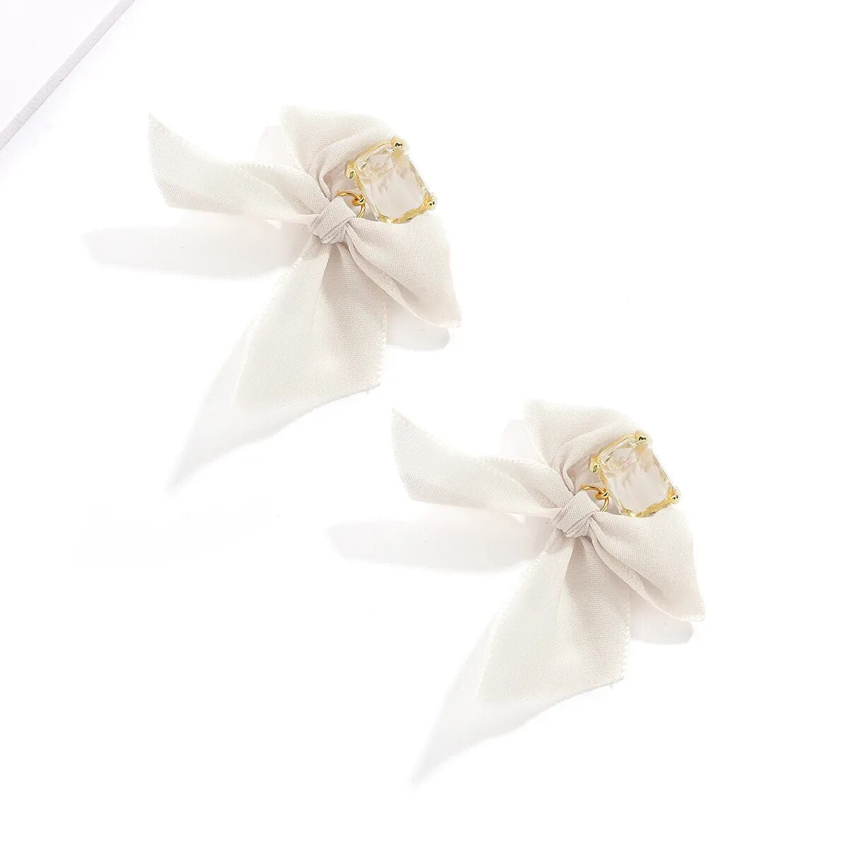 My Cute Side Bow Off-White Earrings