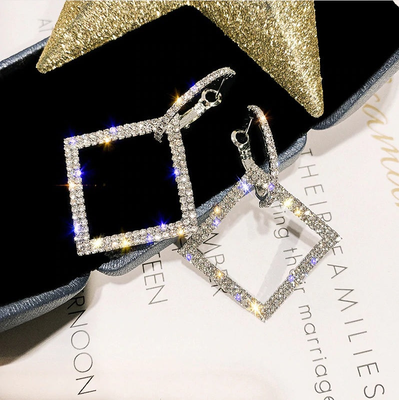 Very Chic Gold Earrings